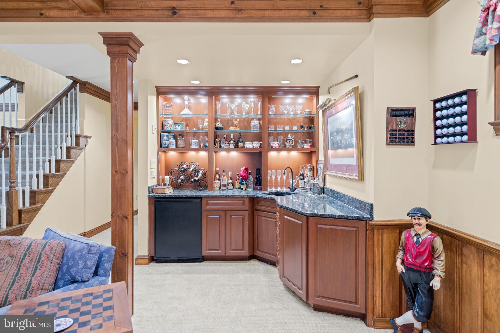 7104 HEATHWOOD COURT