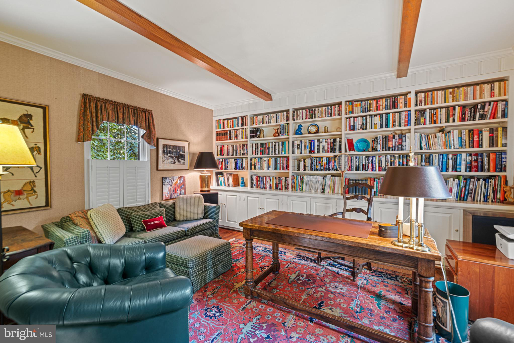 7104 HEATHWOOD COURT