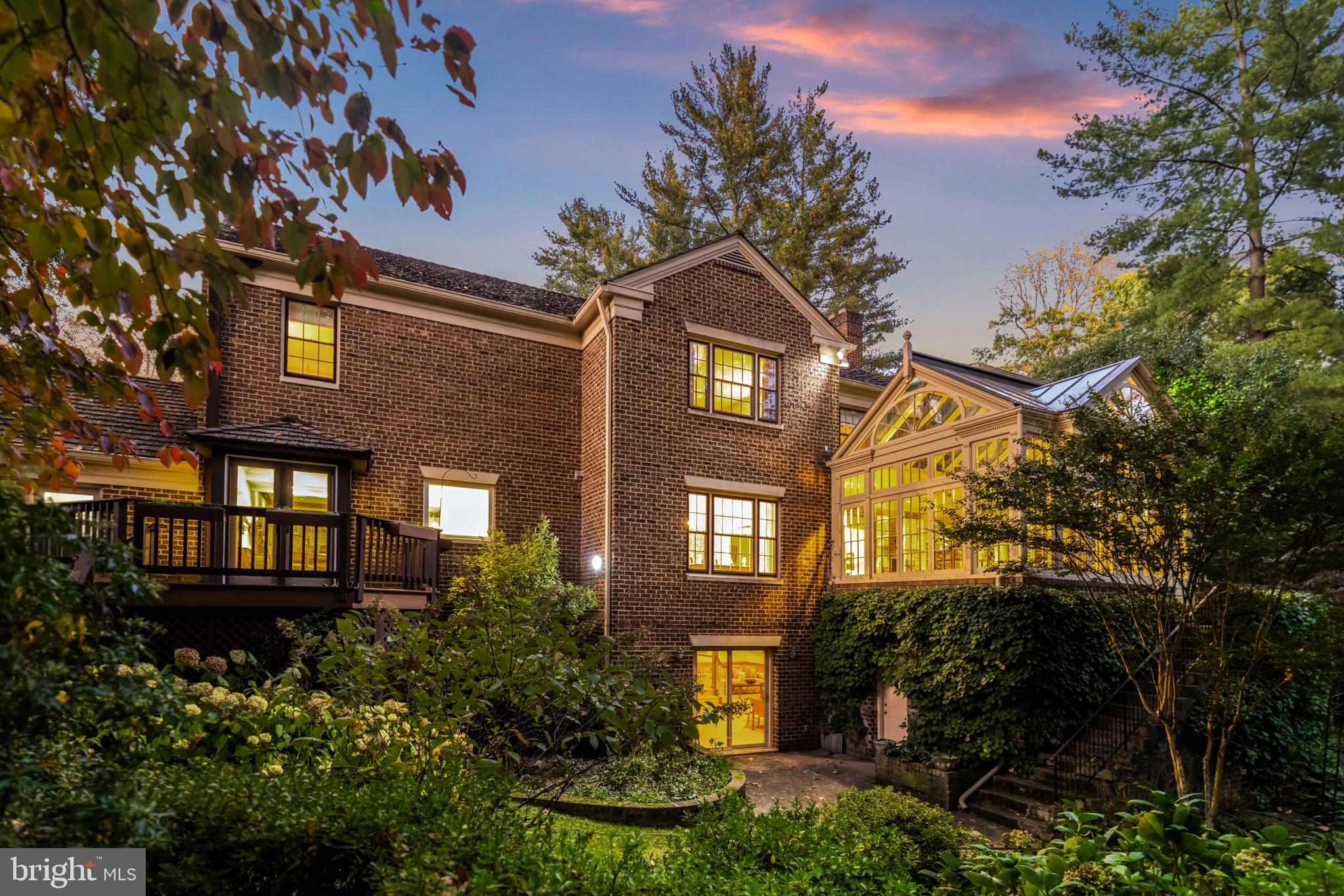 7104 HEATHWOOD COURT