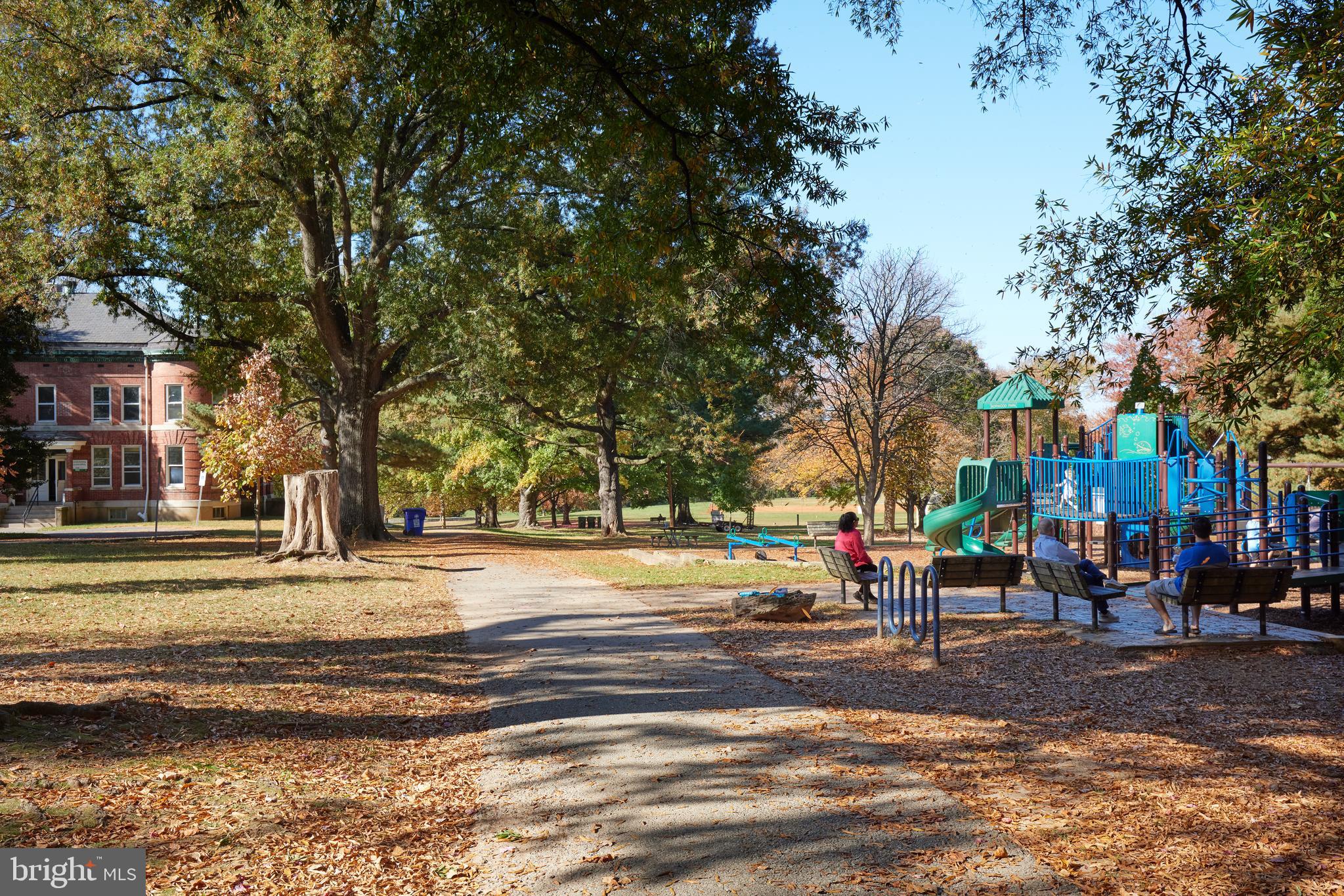 4720 CHEVY CHASE DRIVE 306