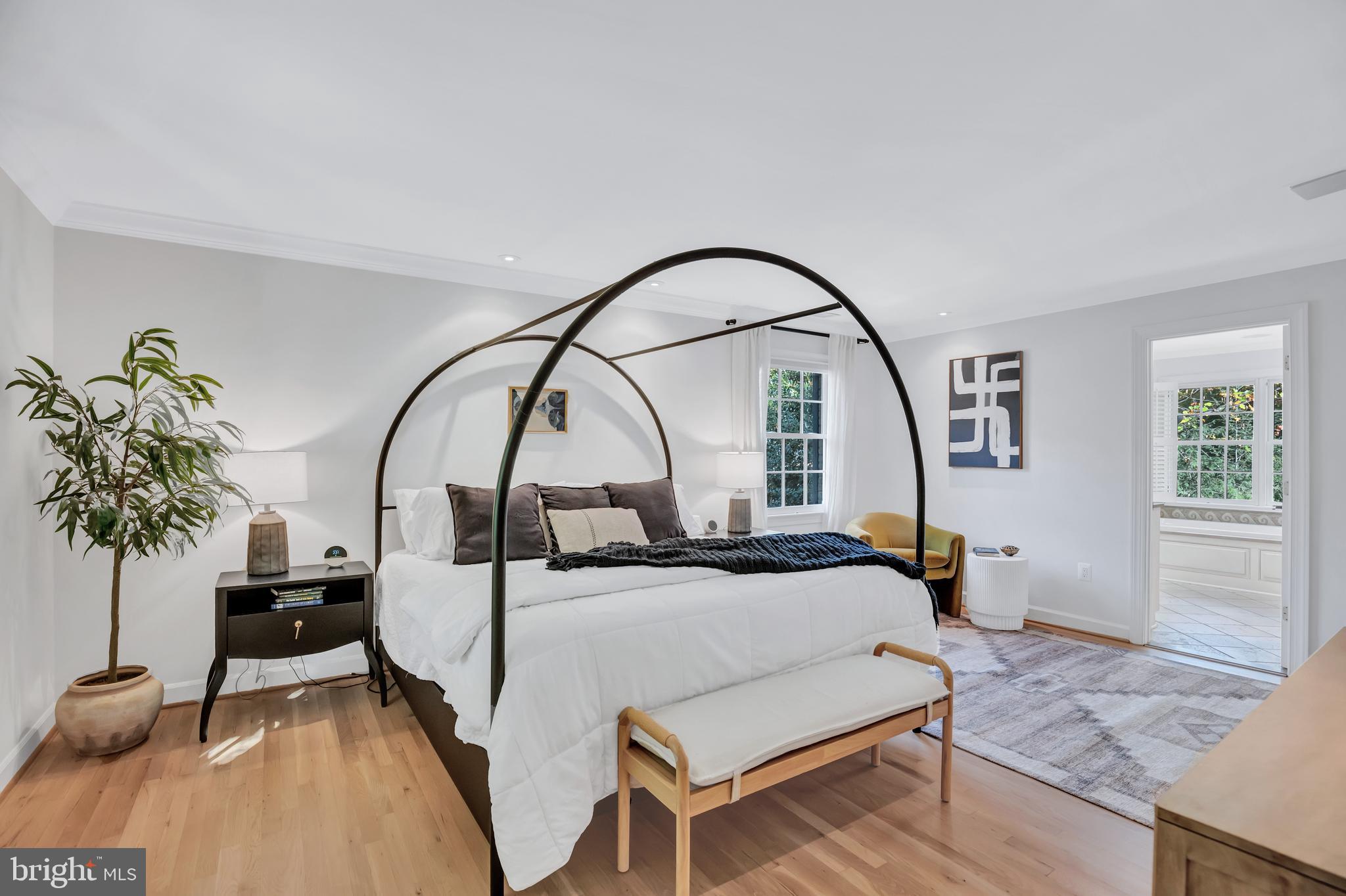 11027 EARLSGATE LANE