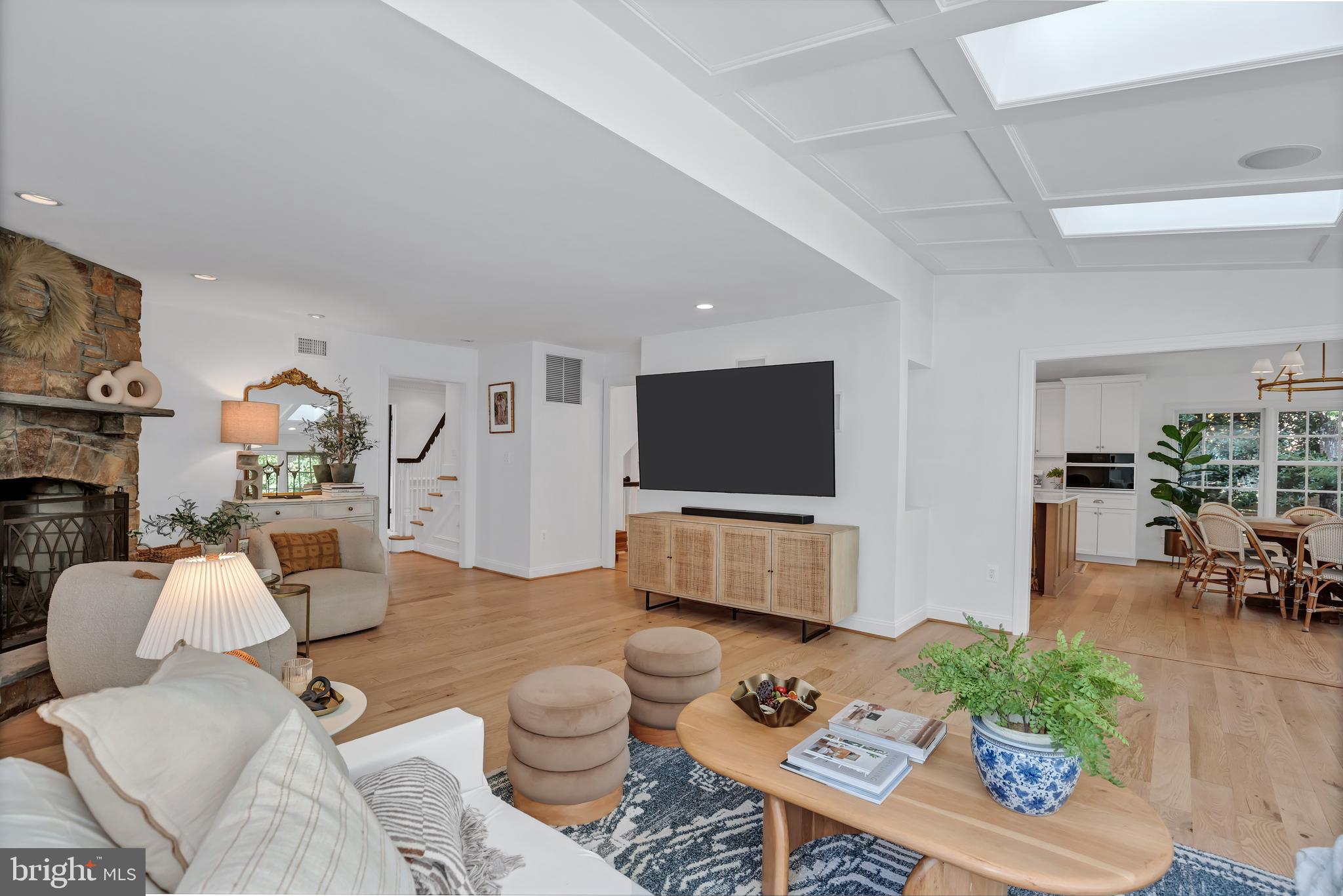 11027 EARLSGATE LANE