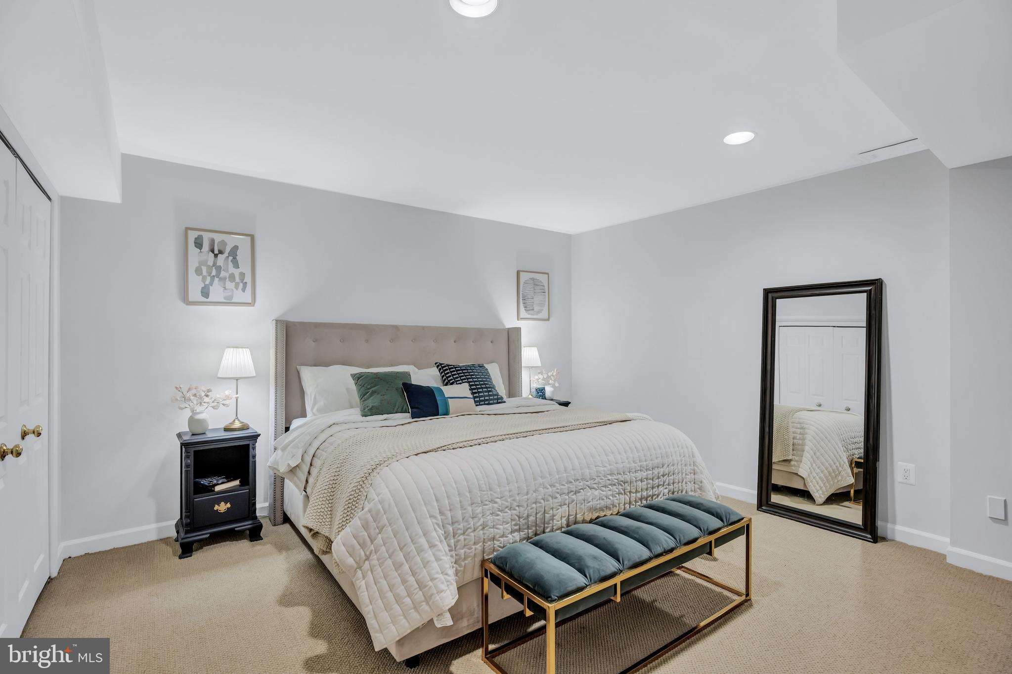 11027 EARLSGATE LANE