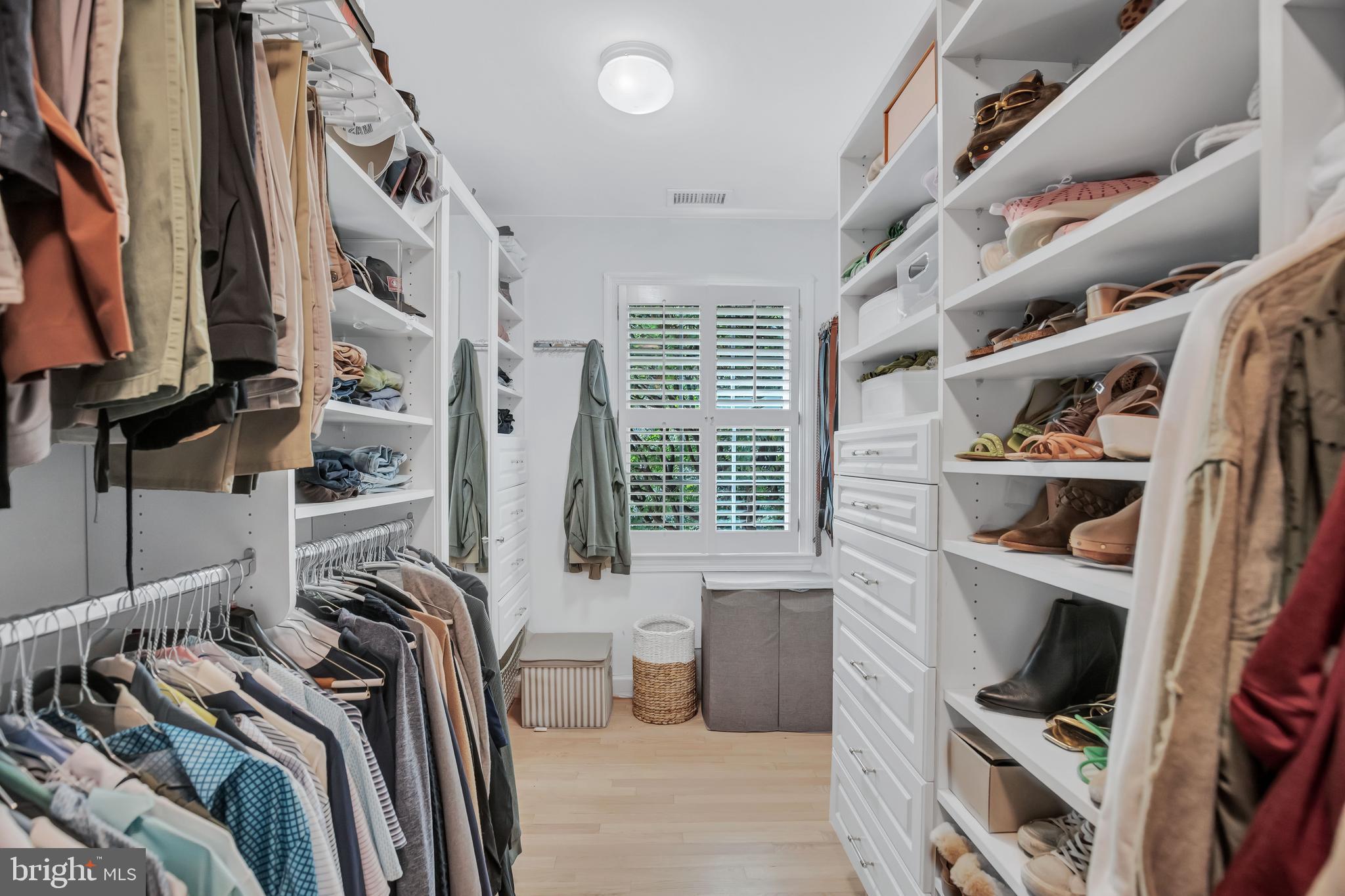 11027 EARLSGATE LANE