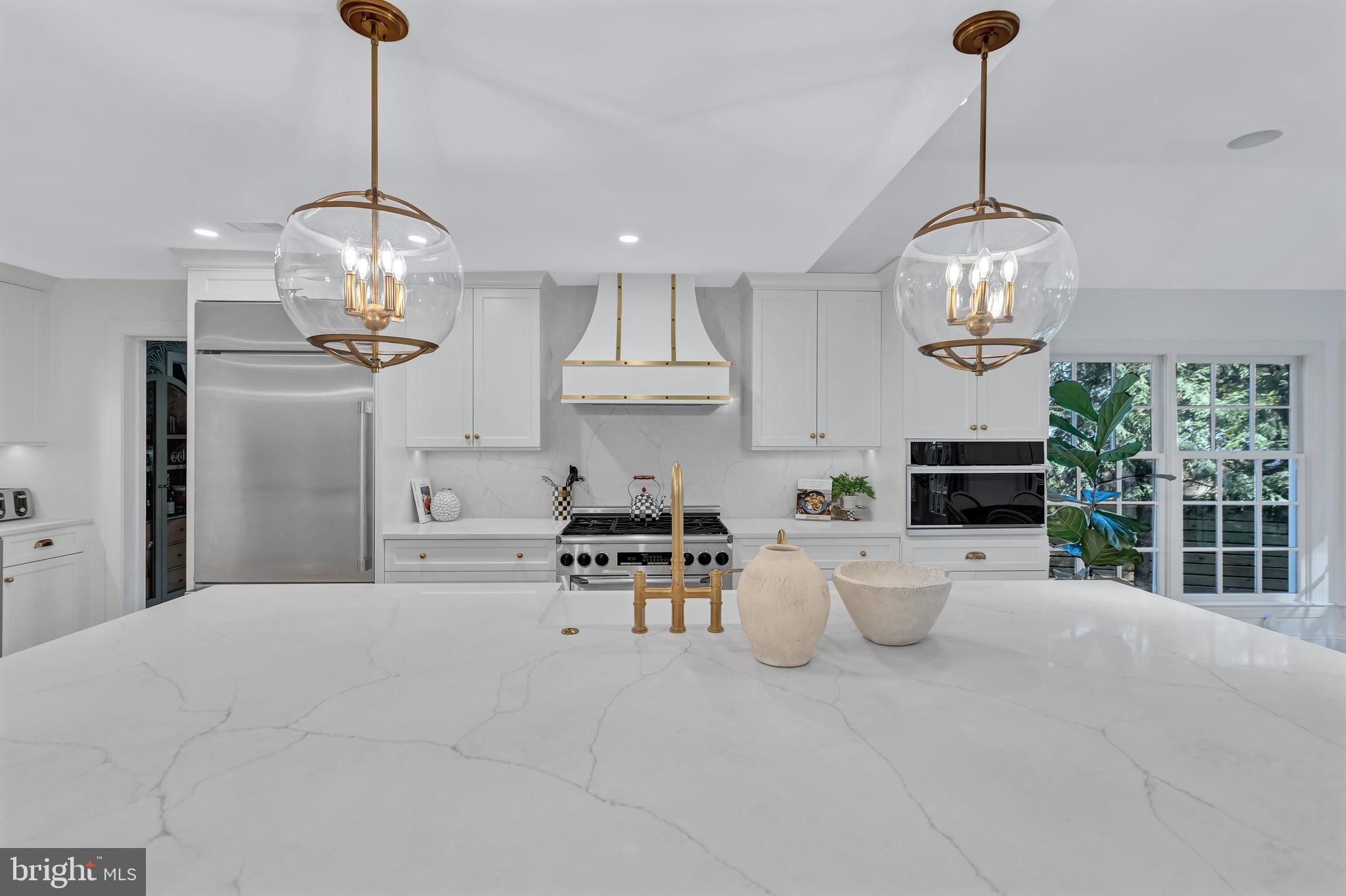 11027 EARLSGATE LANE