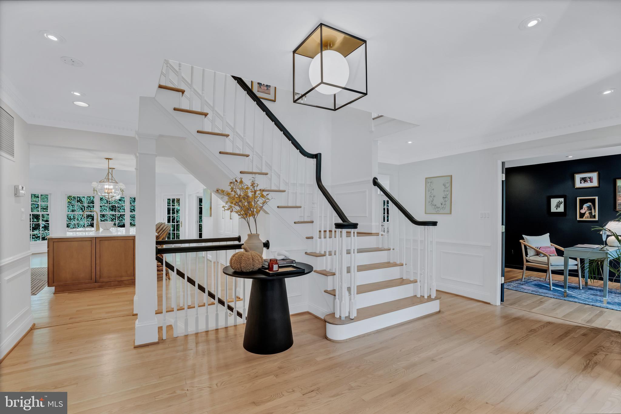 11027 EARLSGATE LANE