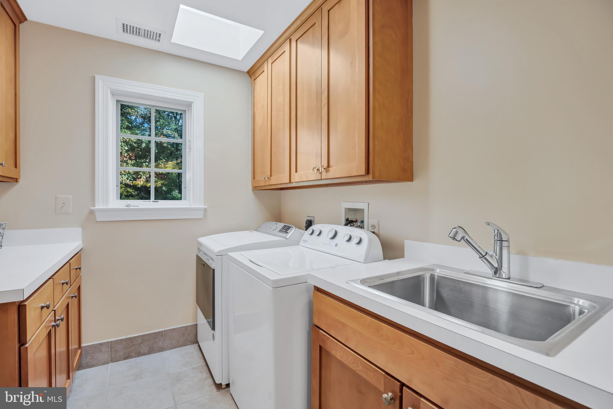 11027 EARLSGATE LANE