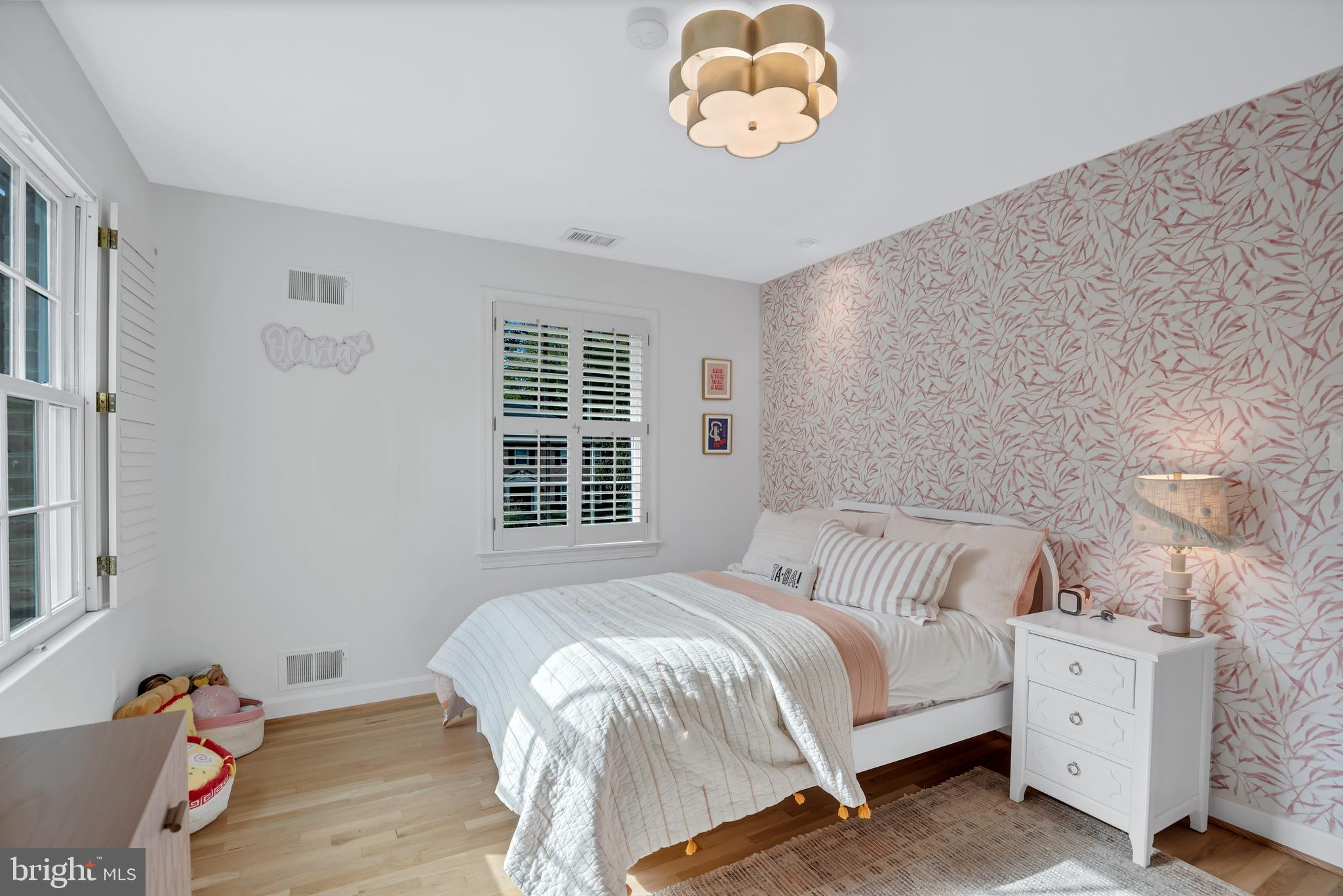 11027 EARLSGATE LANE