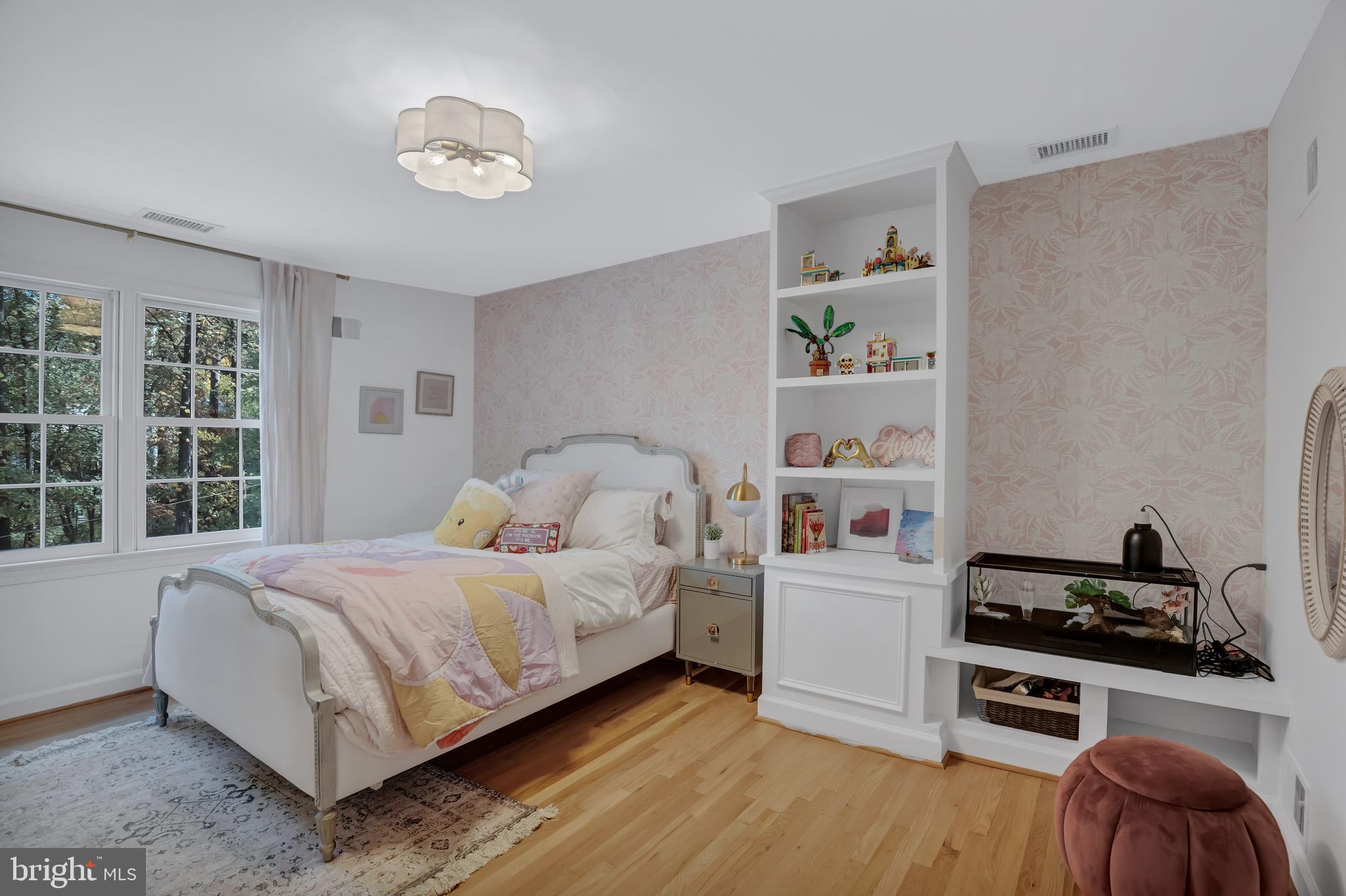 11027 EARLSGATE LANE