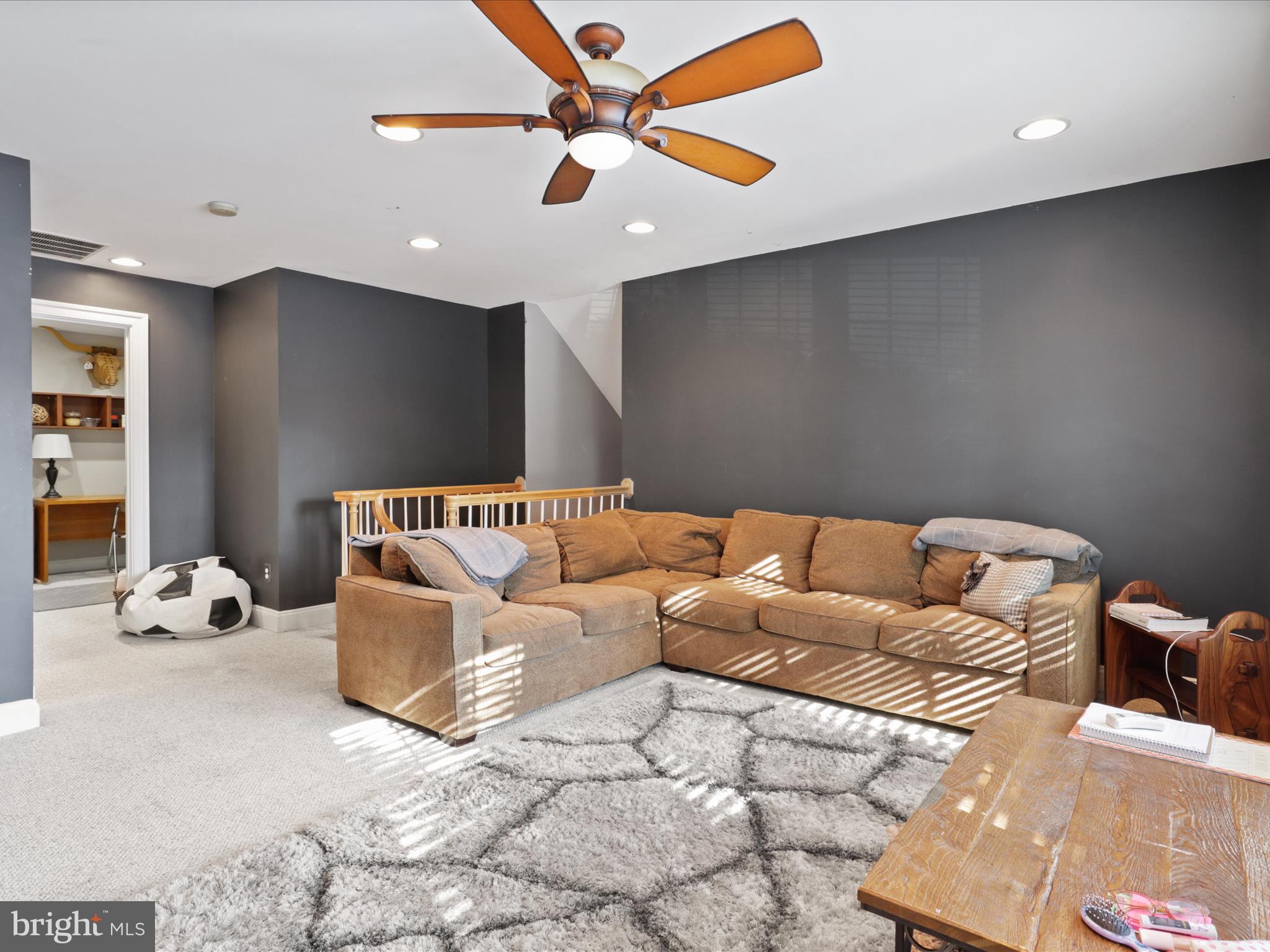 4302 COLCHESTER DRIVE