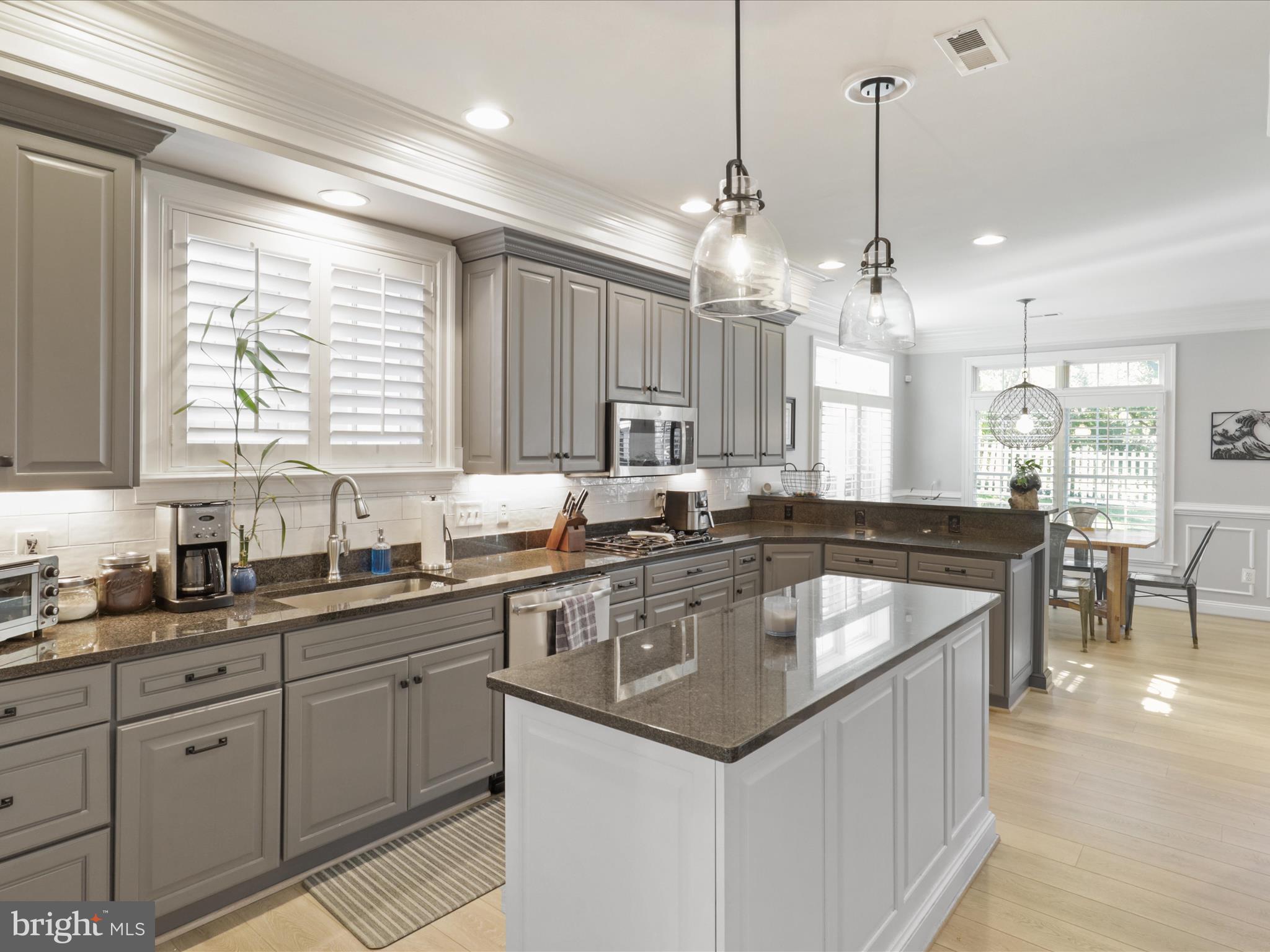 4302 COLCHESTER DRIVE