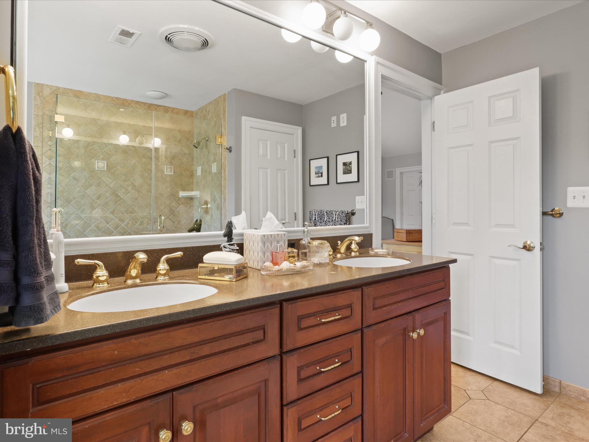 4302 COLCHESTER DRIVE