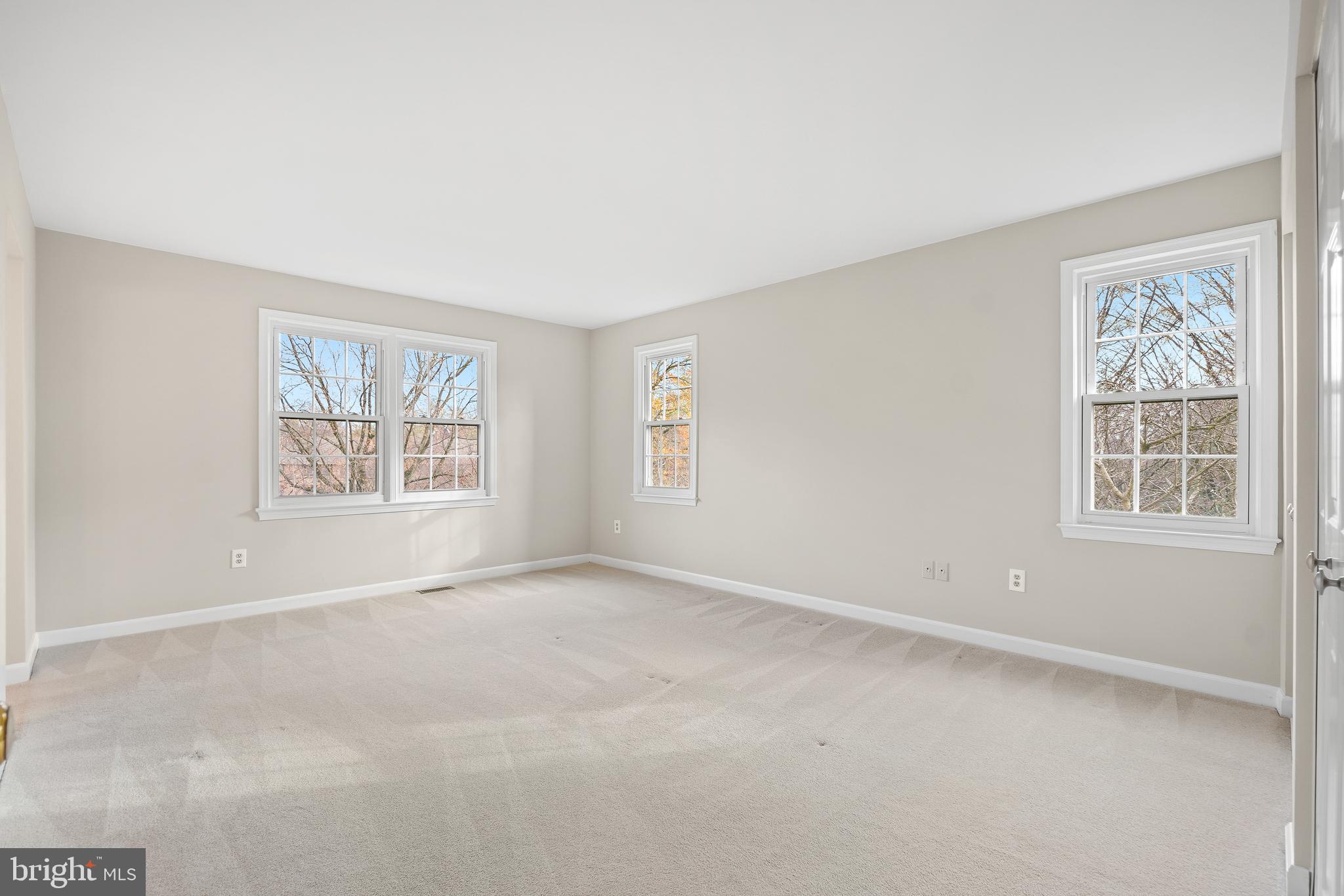 5808 TUDOR LANE