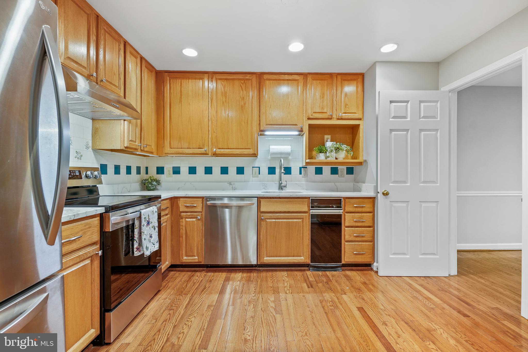 5808 TUDOR LANE