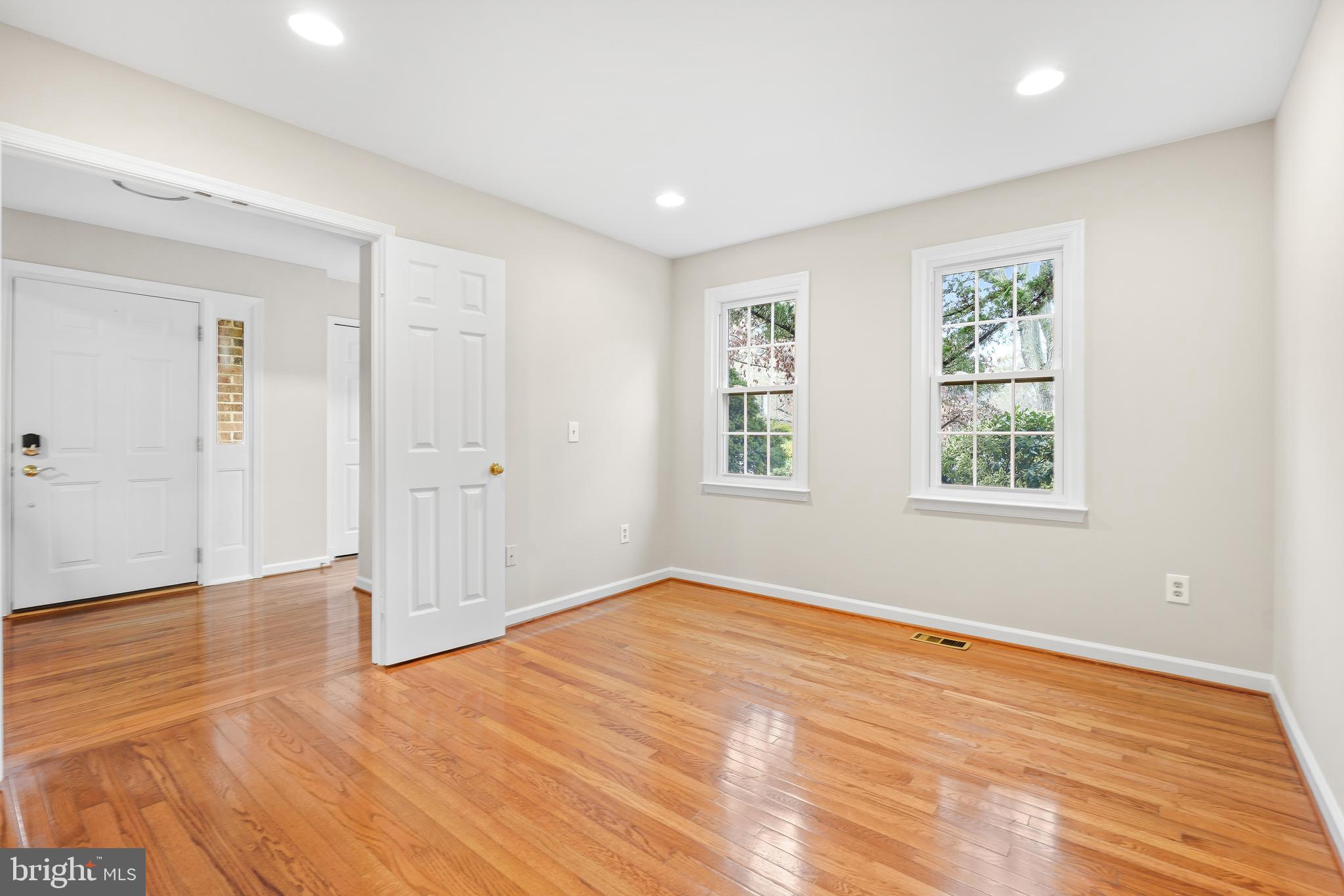 5808 TUDOR LANE