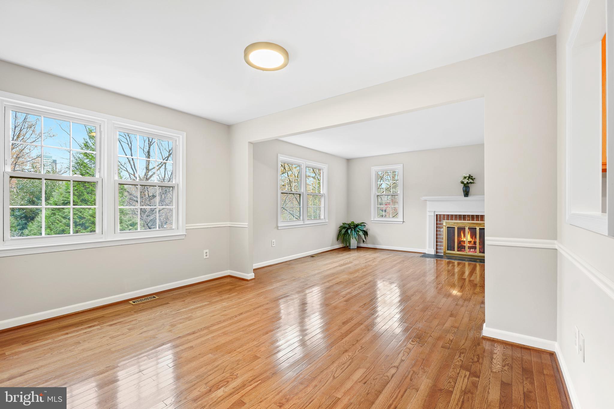 5808 TUDOR LANE