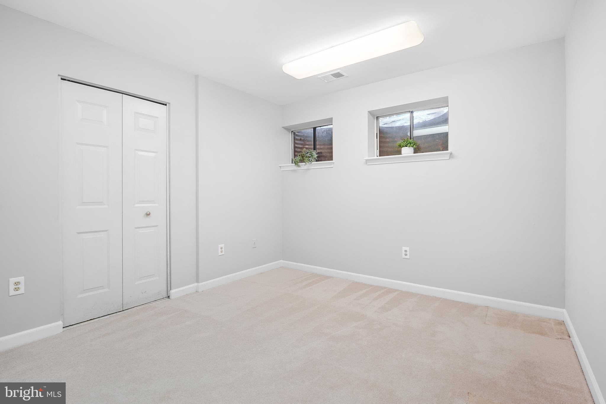 5808 TUDOR LANE