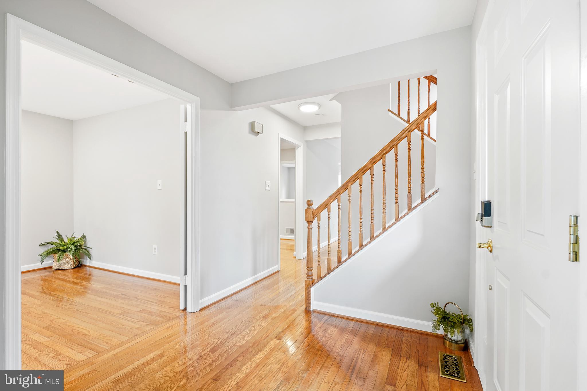 5808 TUDOR LANE