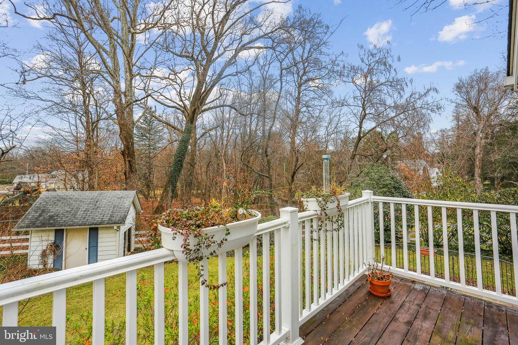 916 W NOLCREST DRIVE