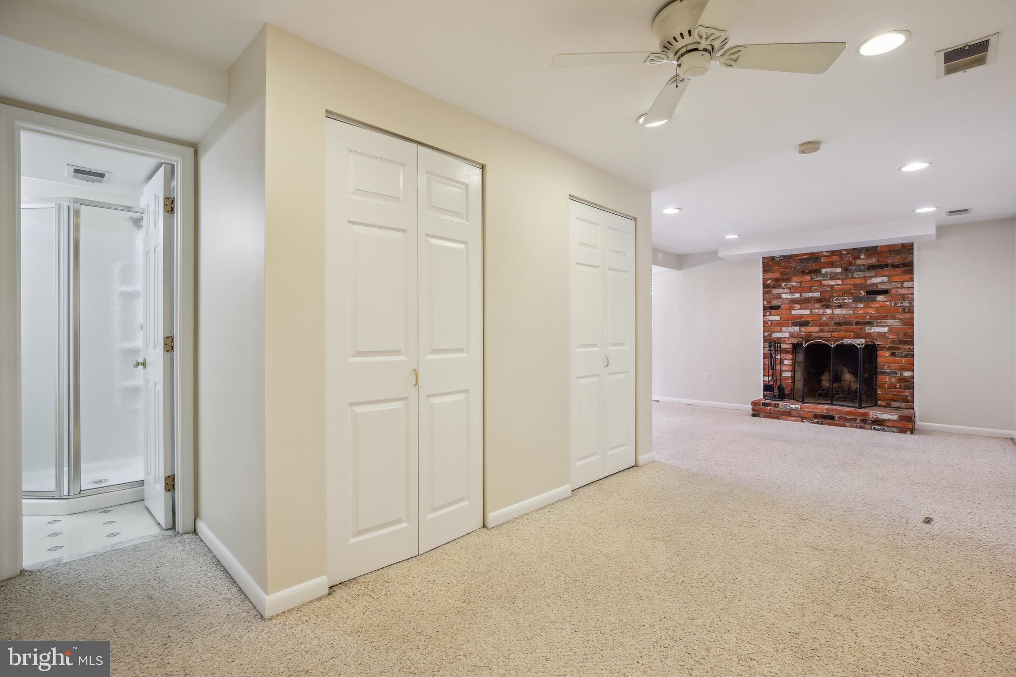 916 W NOLCREST DRIVE