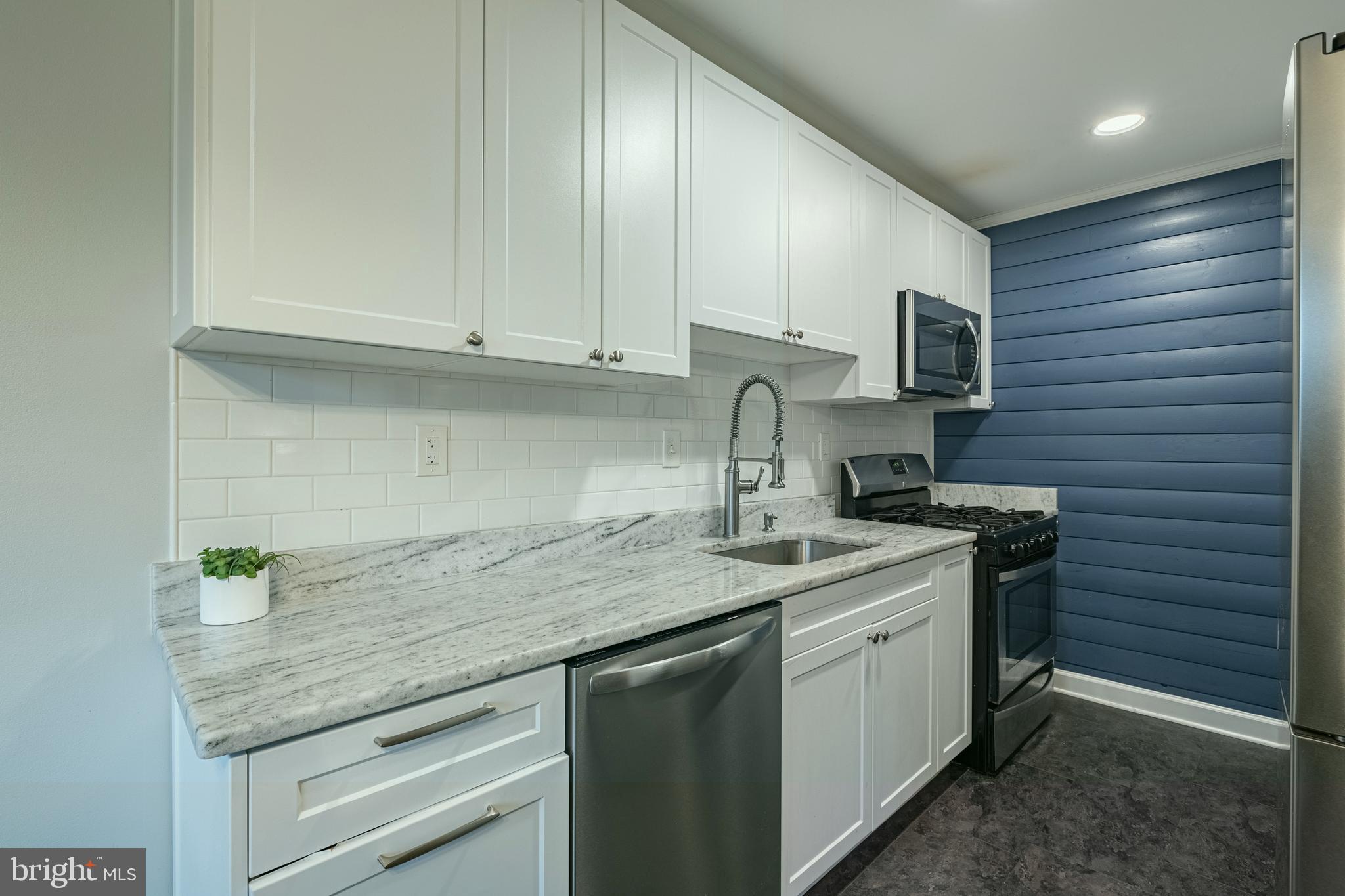3355 W UNIVERSITY BOULEVARD 202