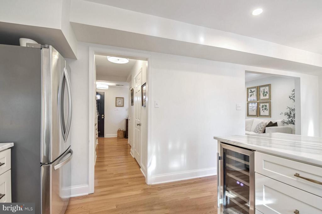 5048 BRADLEY BOULEVARD 5