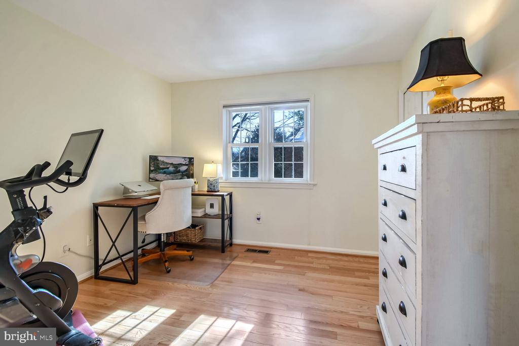 5048 BRADLEY BOULEVARD 5