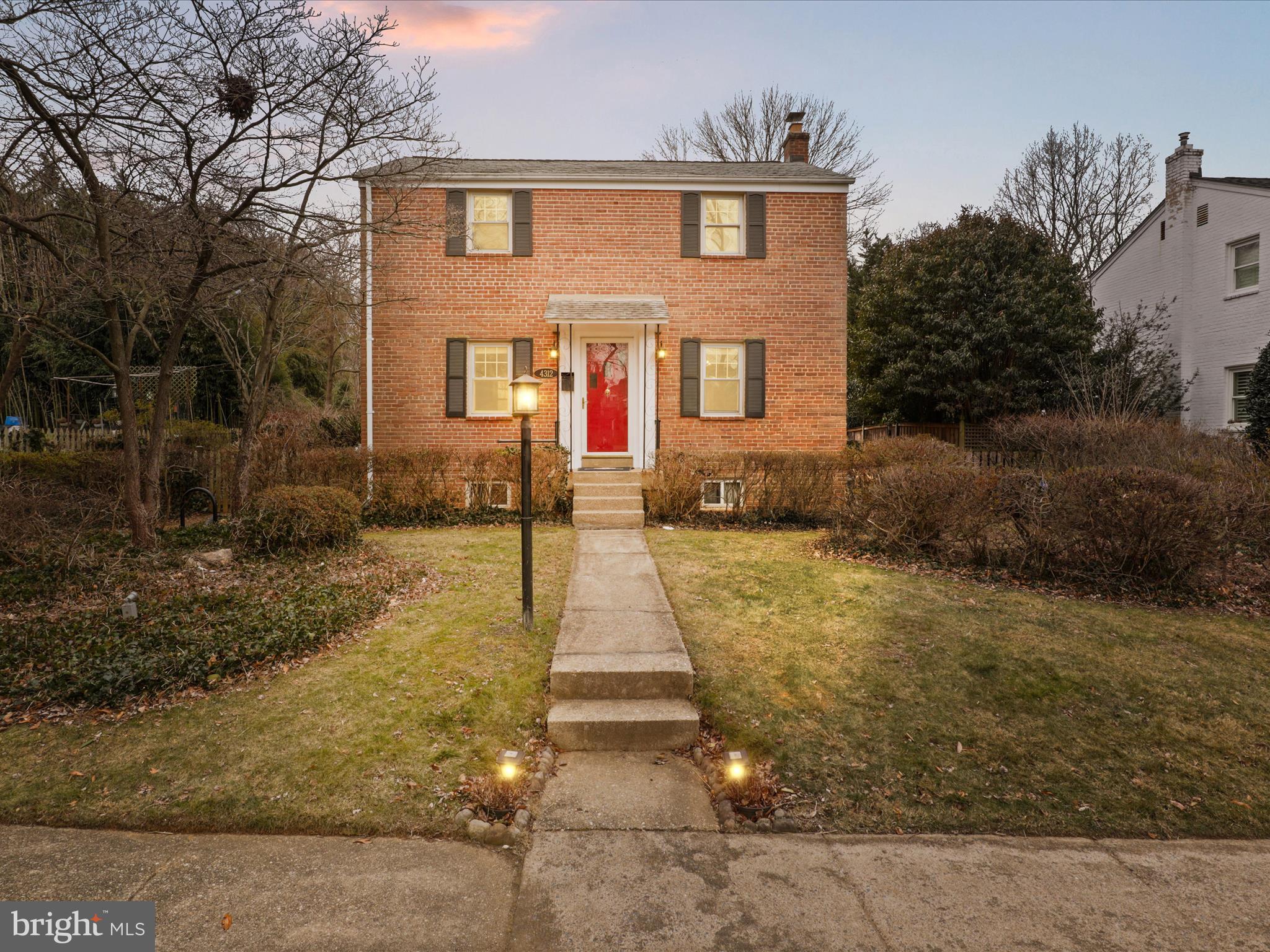4312 MATTHEWS LANE