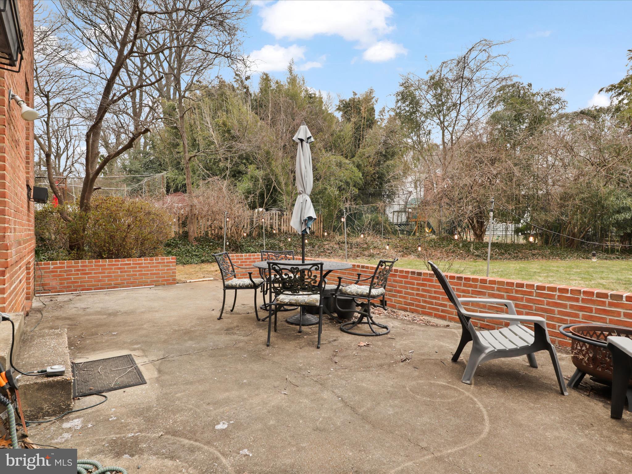 4312 MATTHEWS LANE