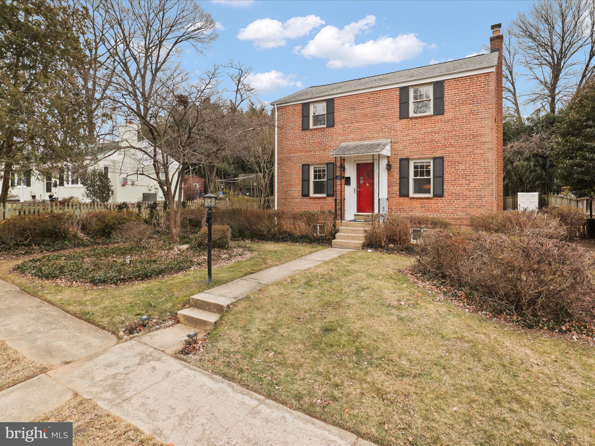 4312 MATTHEWS LANE