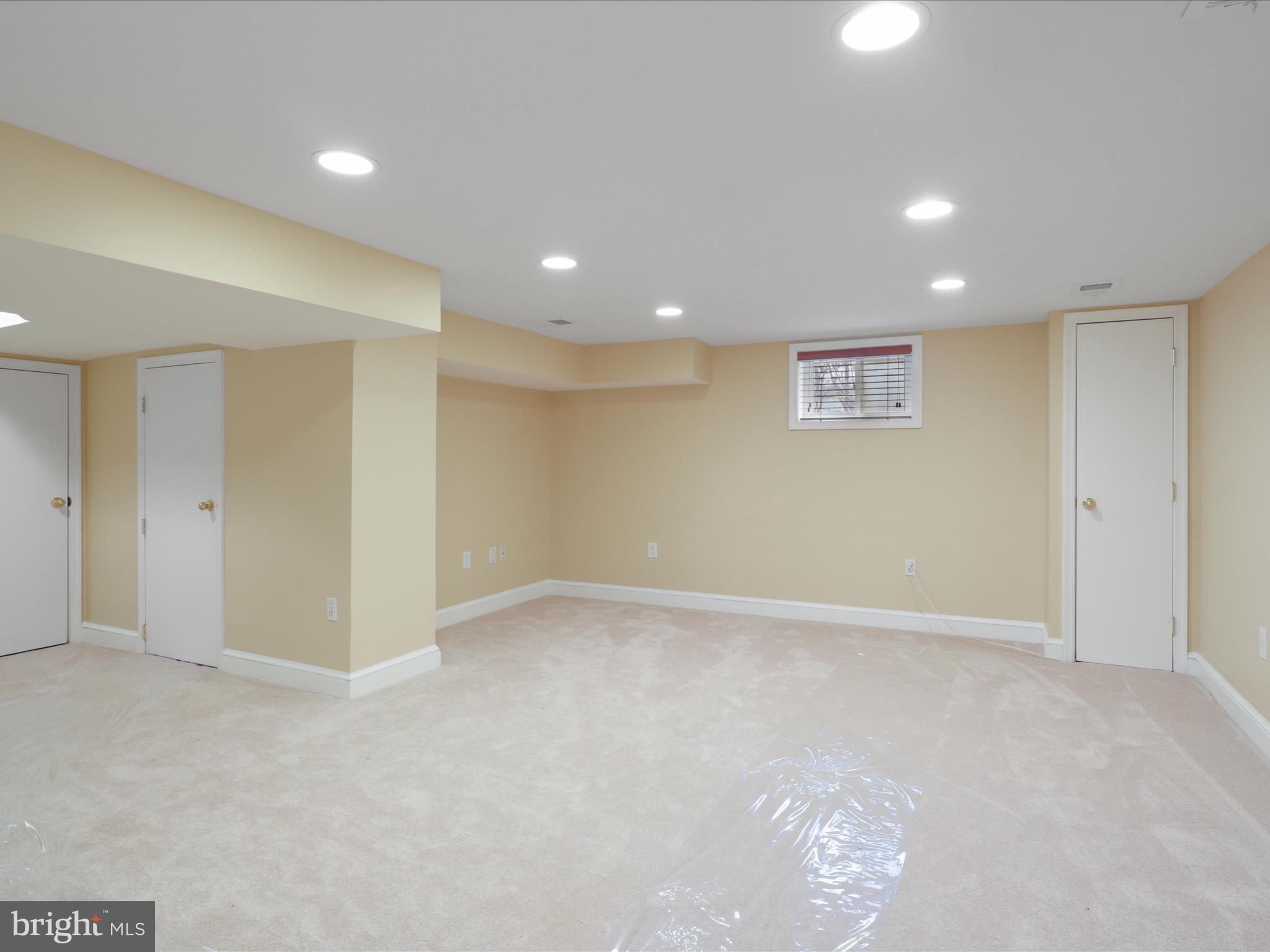 4312 MATTHEWS LANE