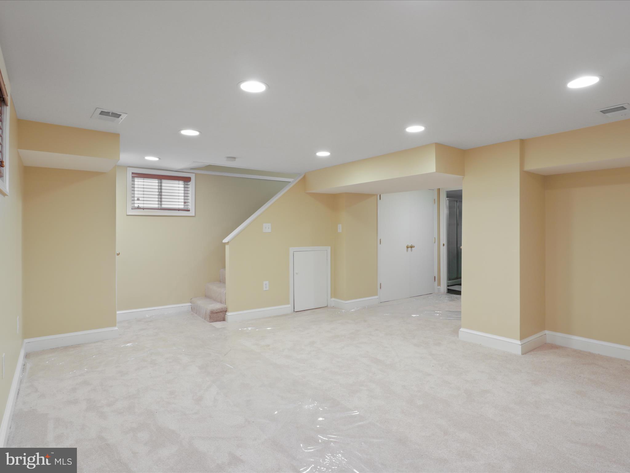 4312 MATTHEWS LANE