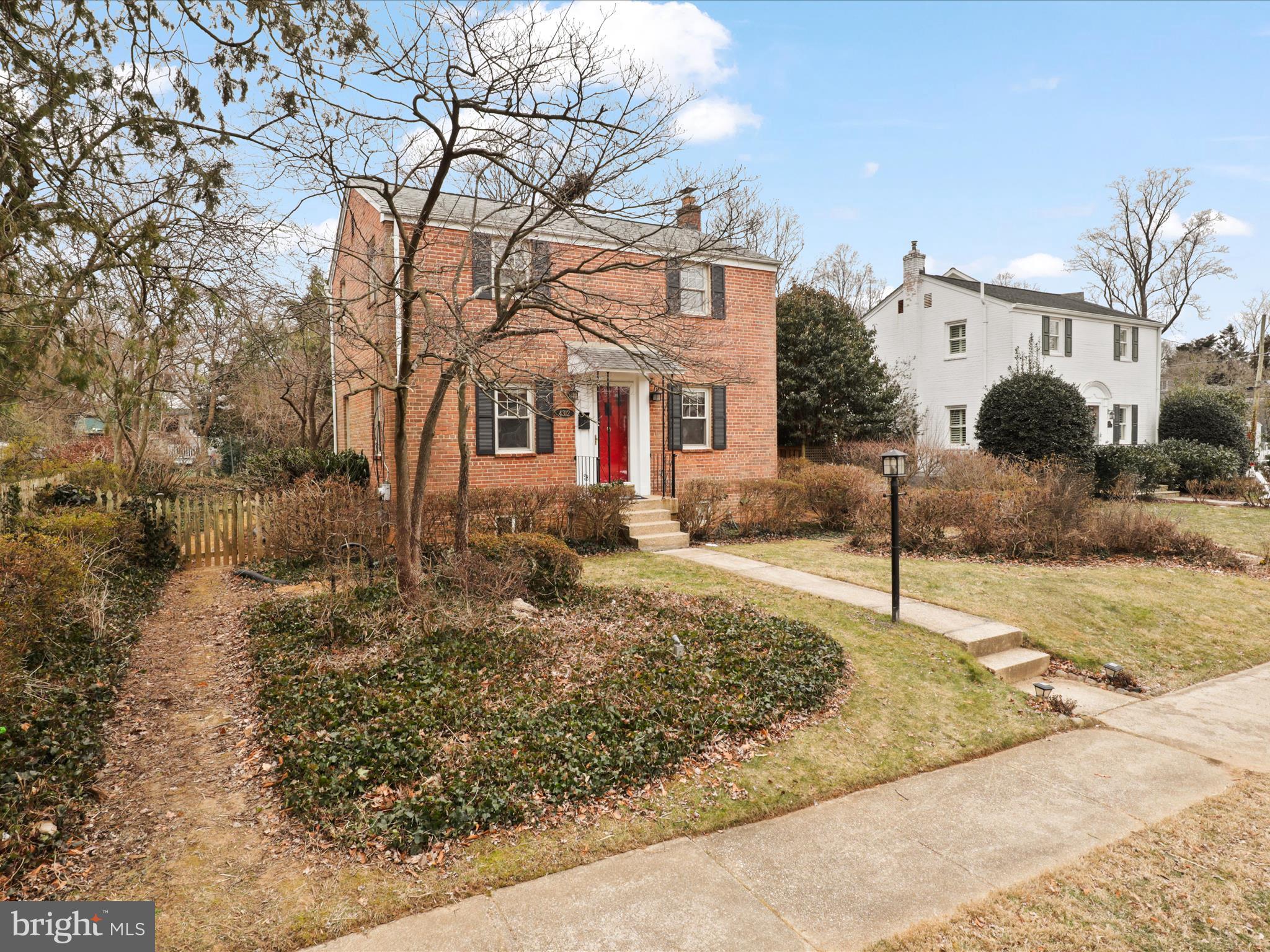 4312 MATTHEWS LANE