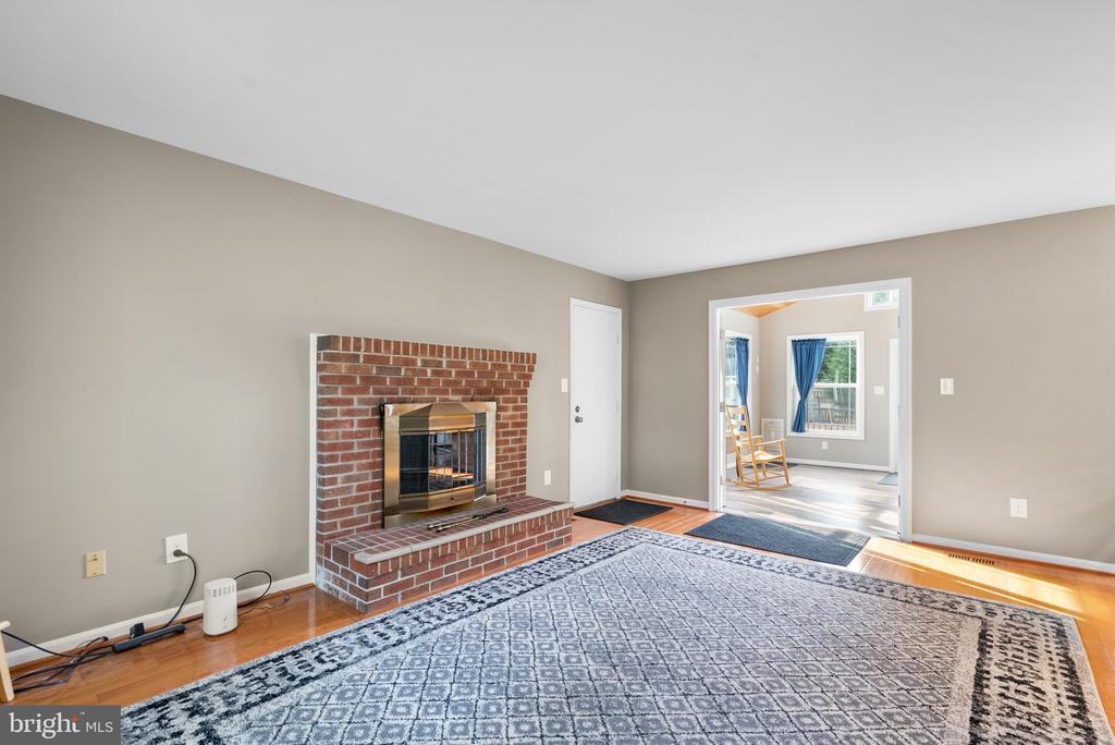 4420 MORNINGWOOD DRIVE