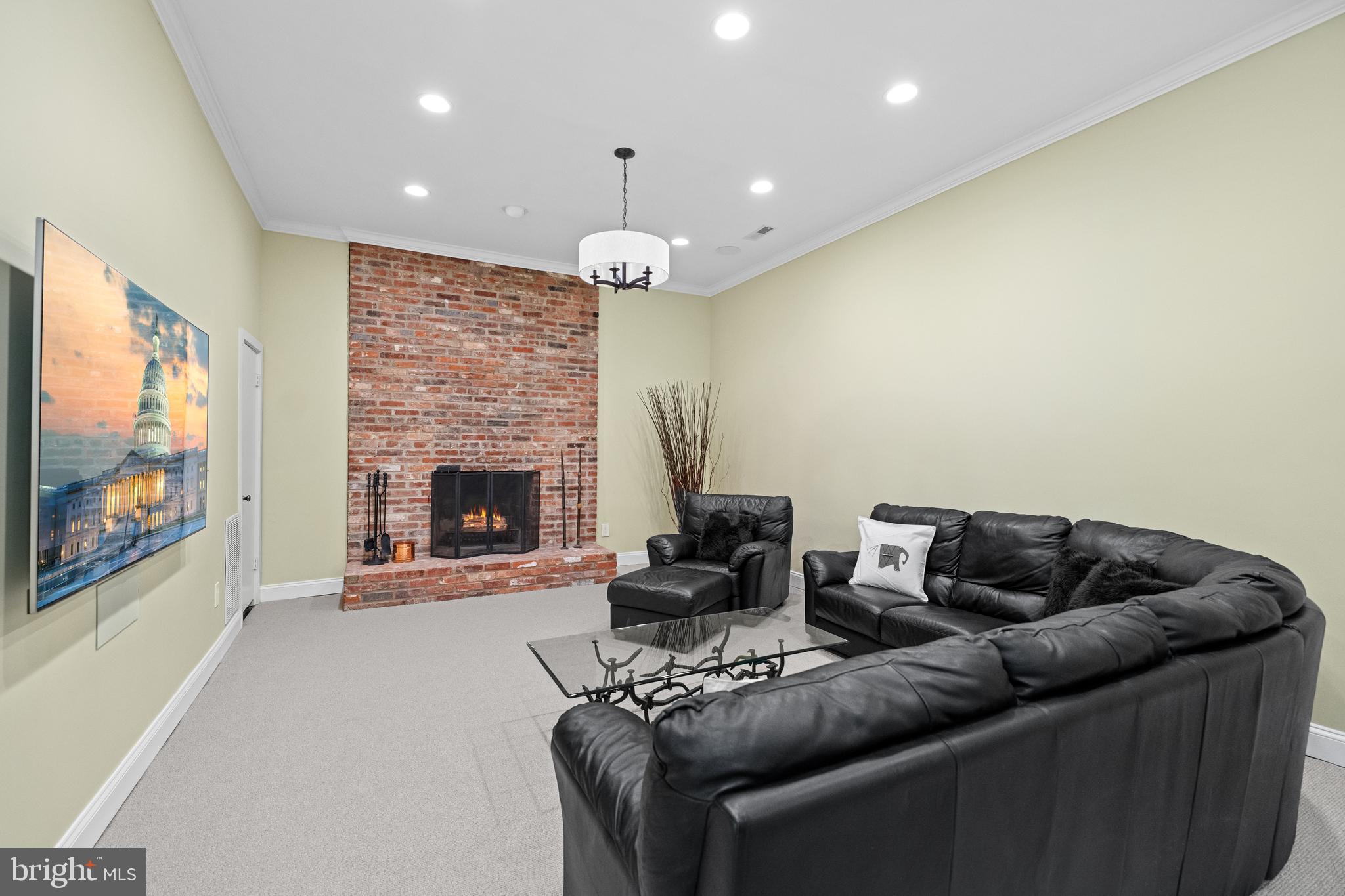 5818 HILLBURNE WAY