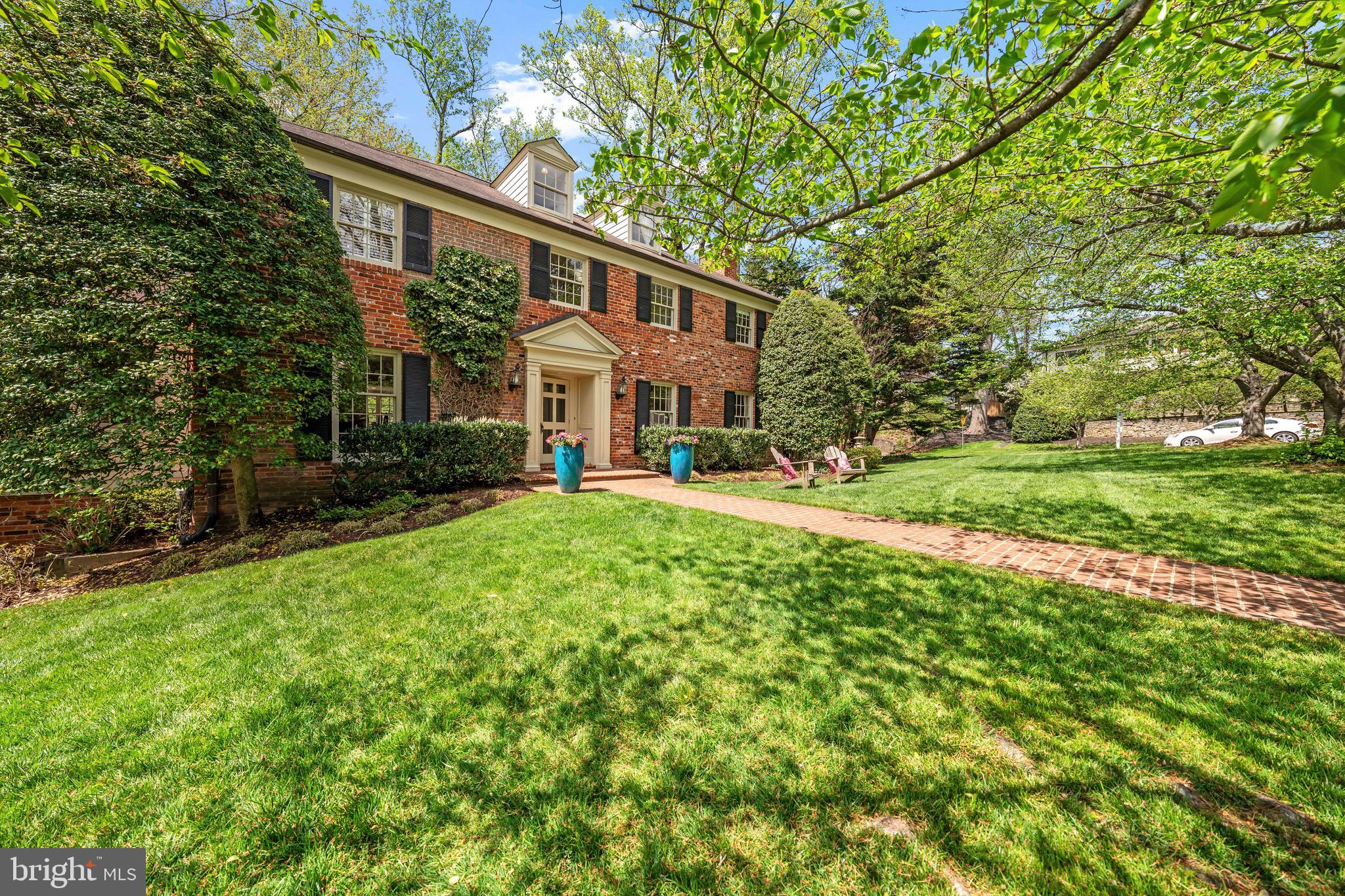 5818 HILLBURNE WAY