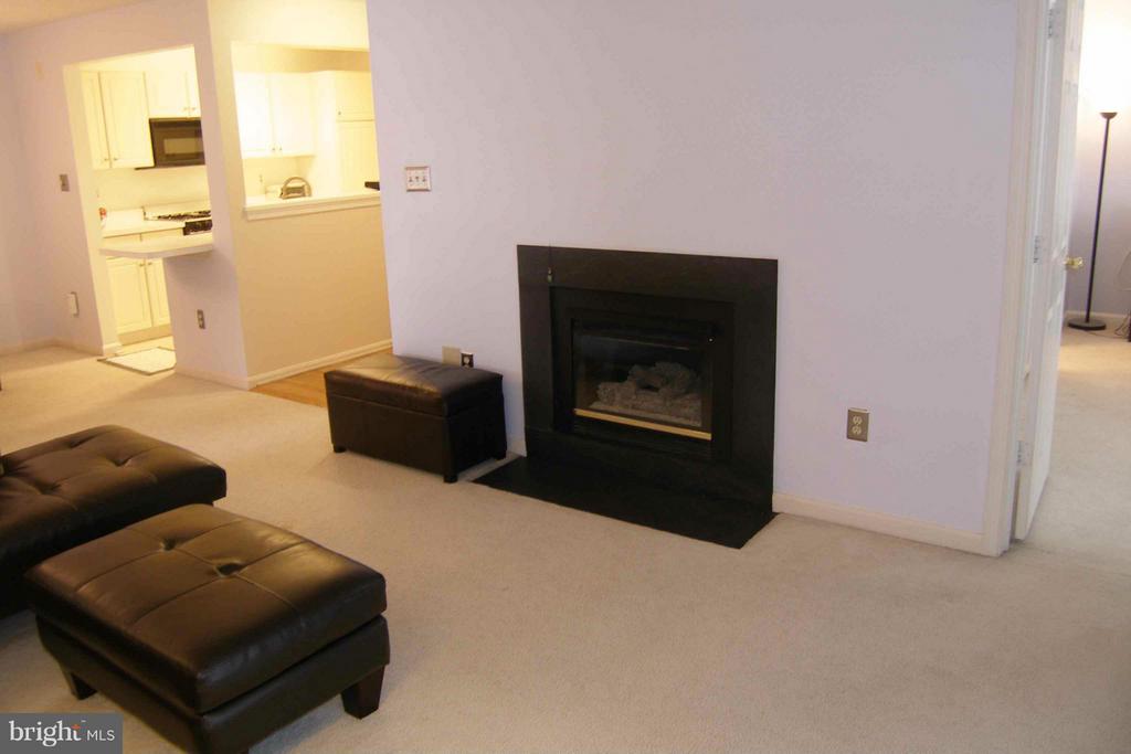 10021 VANDERBILT CIRCLE APT 7