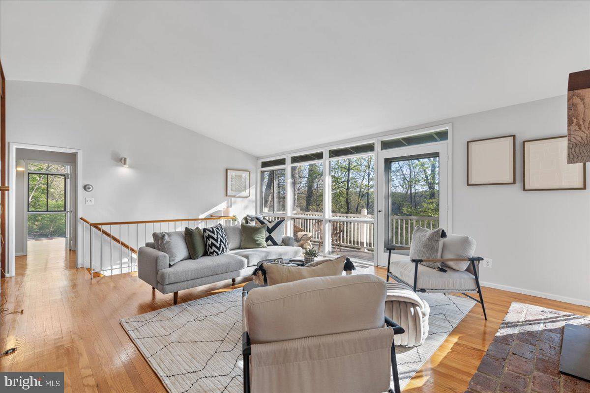 7211 MACARTHUR BOULEVARD