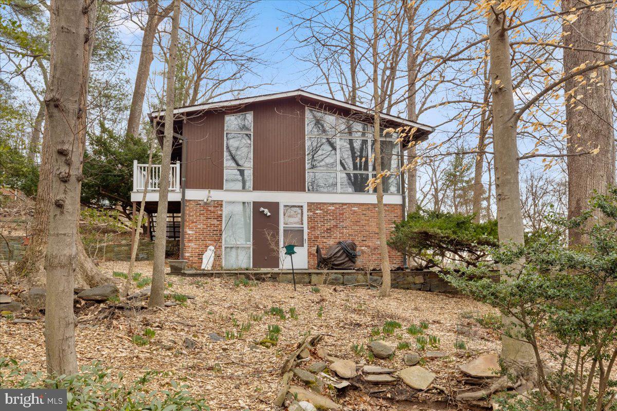 7211 MACARTHUR BOULEVARD