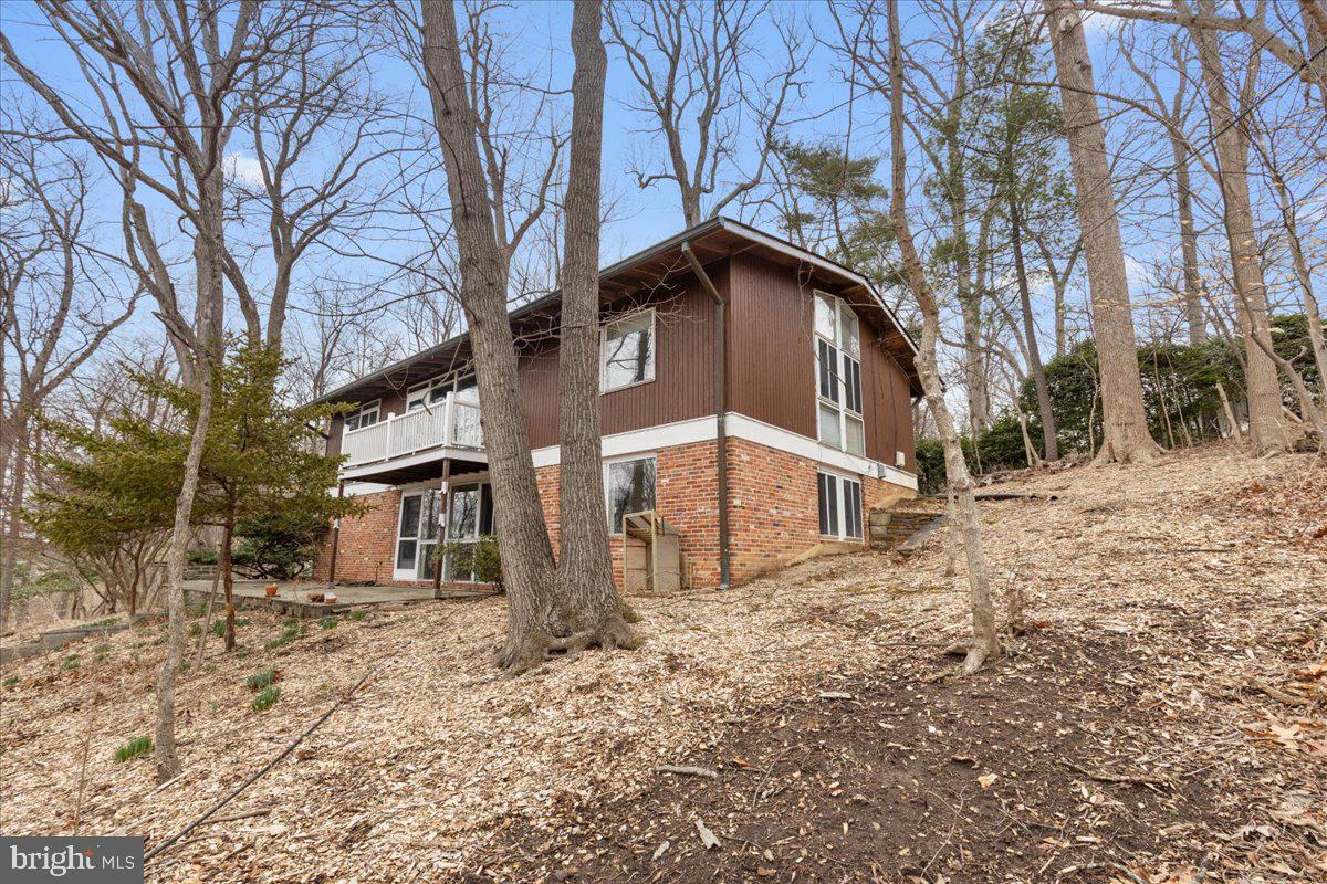 7211 MACARTHUR BOULEVARD