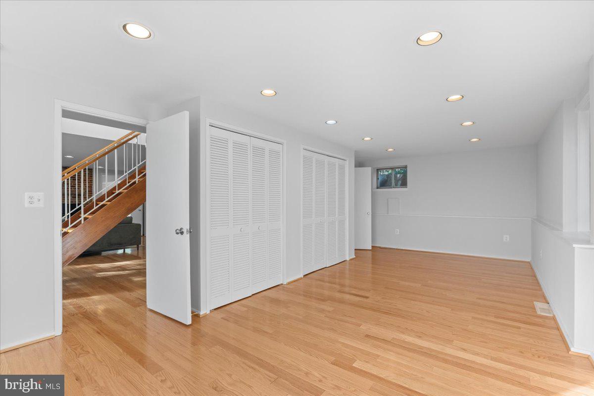 7211 MACARTHUR BOULEVARD
