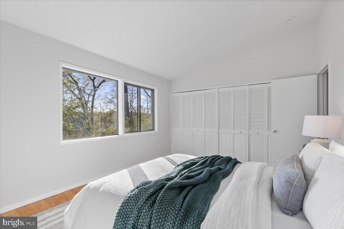 7211 MACARTHUR BOULEVARD