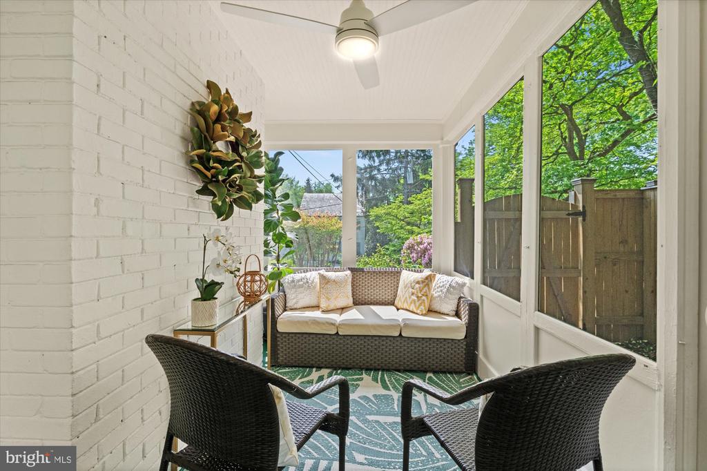7616 LYNN DRIVE