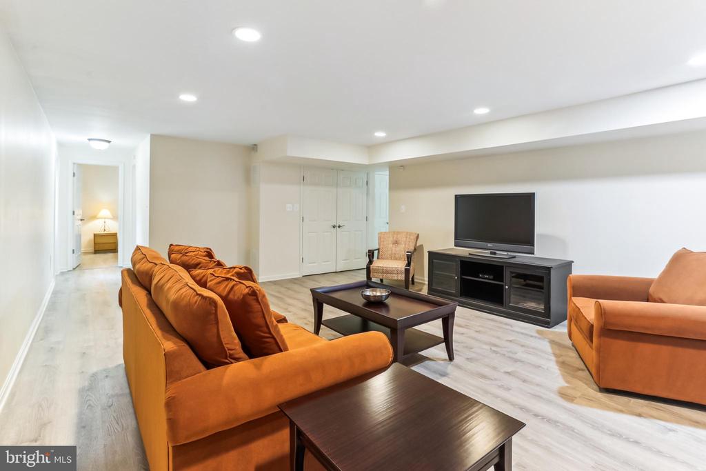 10801 TORRANCE DRIVE