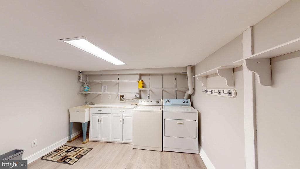 2116 LINDEN LANE