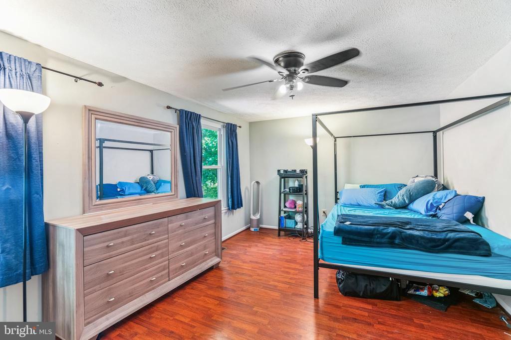 13213 WHITECHURCH CIRCLE