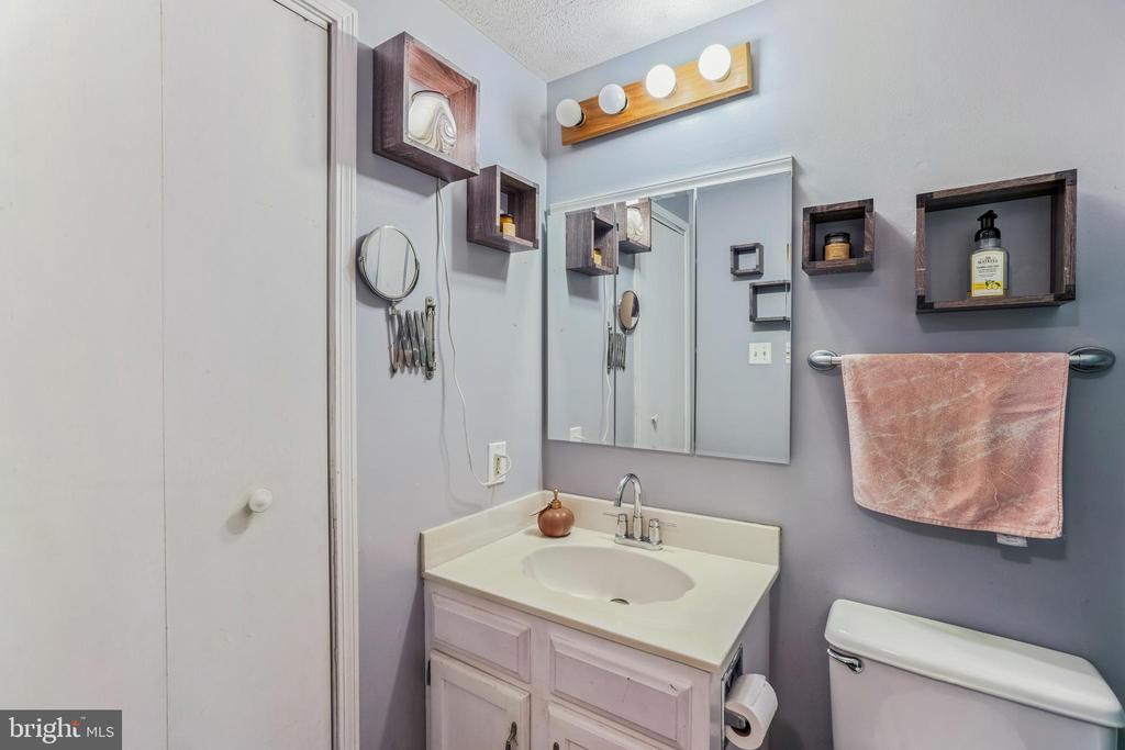 13213 WHITECHURCH CIRCLE