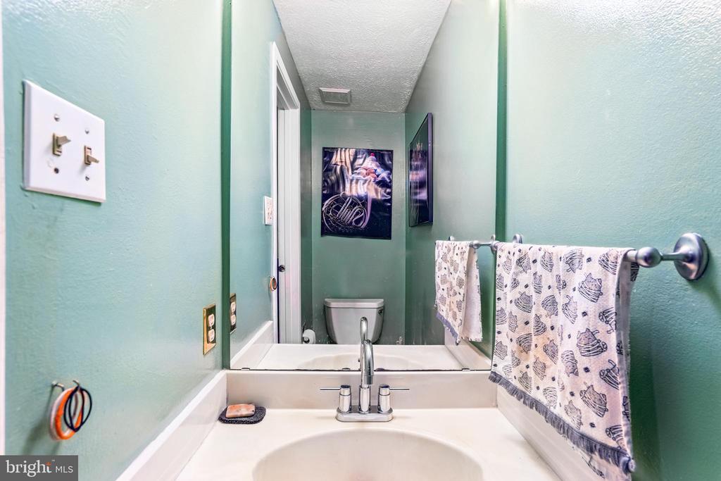 13213 WHITECHURCH CIRCLE