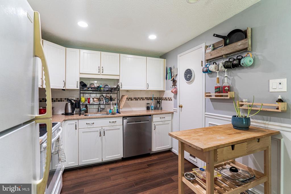 13213 WHITECHURCH CIRCLE