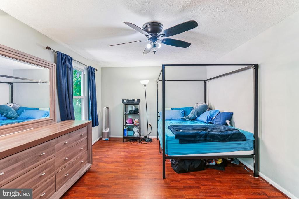 13213 WHITECHURCH CIRCLE